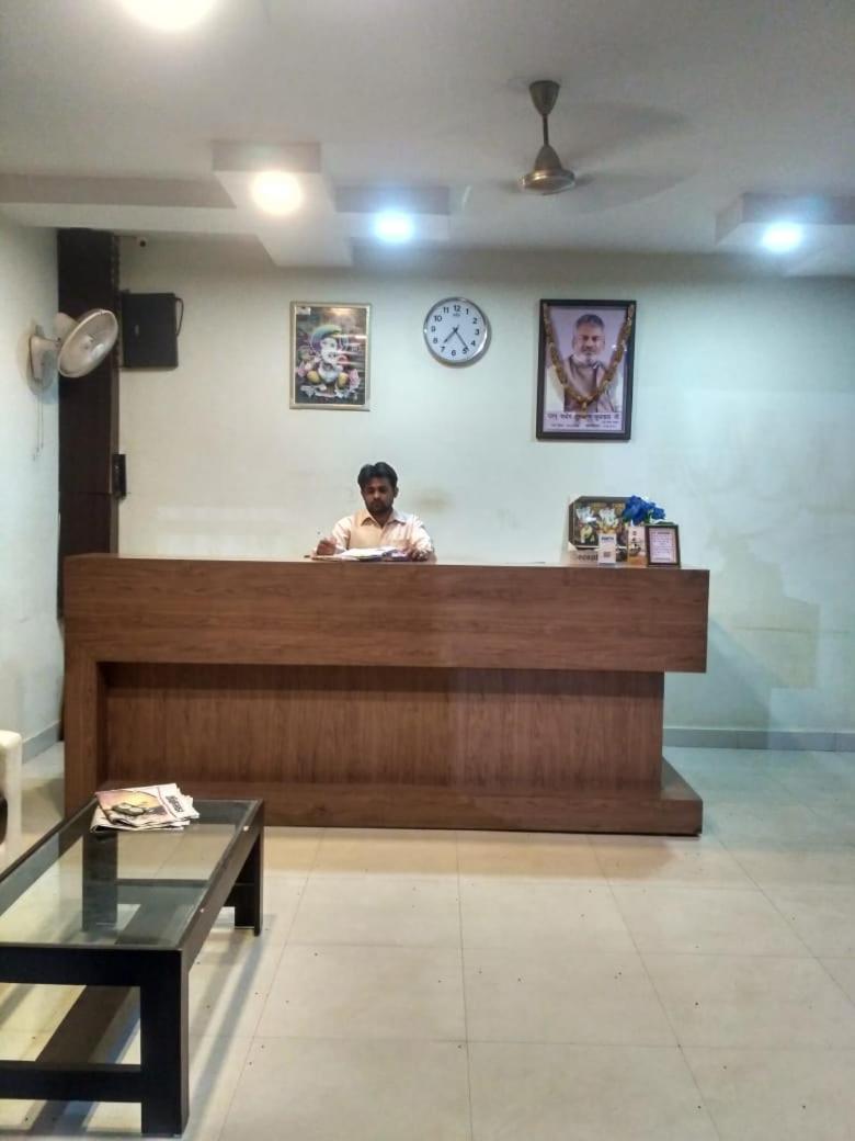 Satna Hotel Rk Residency מראה חיצוני תמונה